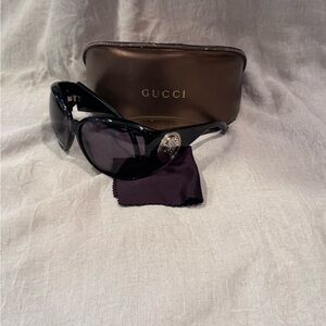 Gucci Black  Oversized Sunglasses